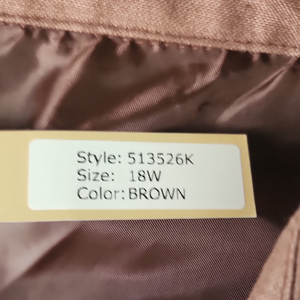 Sleeveless Tie-Waist Midi Shirtdress in Taupe - Picture 13 of 13